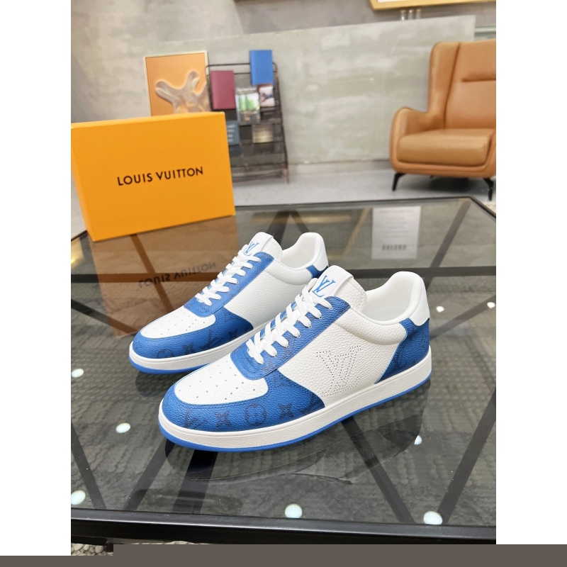 l**is V*t*n sneakers